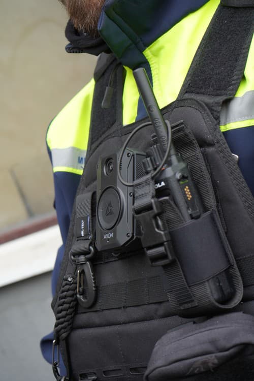 Mestskí policajti predstavili nové telové kamery