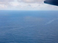20 km olejové škvrny na hladine oceánu a sedem metrov dlhý celistvý kus lietadla - jediná stopa po lietadlae Air France A330....