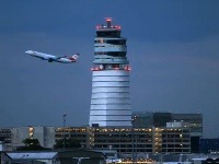 109 metrová dominanta viedenského letiska...Samsung Vienna Airport Tower