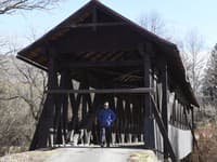 OBRAZOM Historický drevený krytý most v Kluknave je jediným svojho druhu