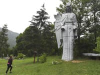 Netradičná atrakcia na východe: Obrovského anjela postavili kvôli slávnemu hollywoodskemu filmu