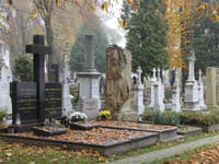 Nielen na Dušičky: 8 slovenských cintorínov, ktoré vás očaria