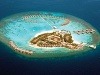 Jeden z koralových ostrovčekov