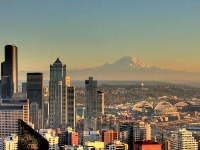 Seattle je domovom niekoľkých významných firiem. Okrem iných aj Boeingu alebo Amazonu.