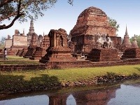 Zostatky mesta Ayutthaya ležia na rozlohe 10 x 10 kilometrov štvorcových, Thajsko