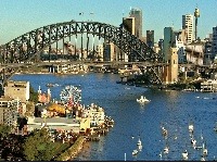 Na oblúk Harbour Bridge v Sydney môžete vyšplhať so sprievodcom. Nie ale na Silvestra, to je na ňom nainštalovaný ohňostroj za zhruba 5 miliónov dolárov.