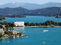 jazero Wörthersee, Korutánsko, Rakúsko jazero Wörthersee, Korutánsko, Rakúsko
