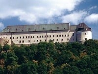 hrad Červený Kameň