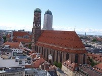 Kostol Frauenkirche, jeden zo