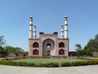 Mauzóleum Akbara Veľkého, Vstupná brána, India