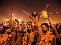 Hinduistická púť Kumbh Mela, India