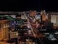 Takzvaný „Strip“ v Las Vegas je miesto, kde sa koncentrujú tie najluxusnejšie kasína a hotely. Žije to tu stále. 