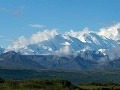 Mount McKinley alebo Daneli je najvyššou horou Severnej Ameriky. Na jej vrcholku leží večný sneh. 