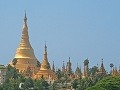 Zlatá pagoda je dominantou päťmiliónového Rangúnu, Mjanmarsko