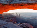 Kamenný oblúk Mesa Arch,
