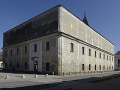 Budova bývalého piaristického kláštora