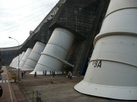 vodná elektráreň Itaipú, Brazília