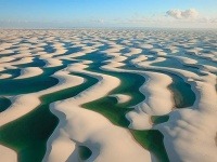 Duny v národnom parku Lençóis Maranhenses, Brazília