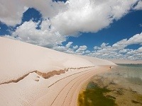 Modrá lagúna, národný park Lençóis Maranhenses, Brazília