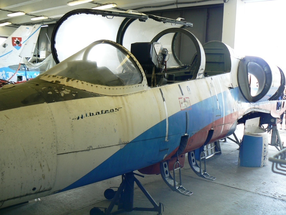 V košickom Múzeu letectva od konca minulého roka reštaurujú prúdové cvičné lietadlo L-39 Albatros.