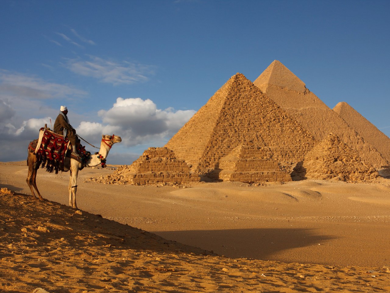 Pyramídy v Gíze