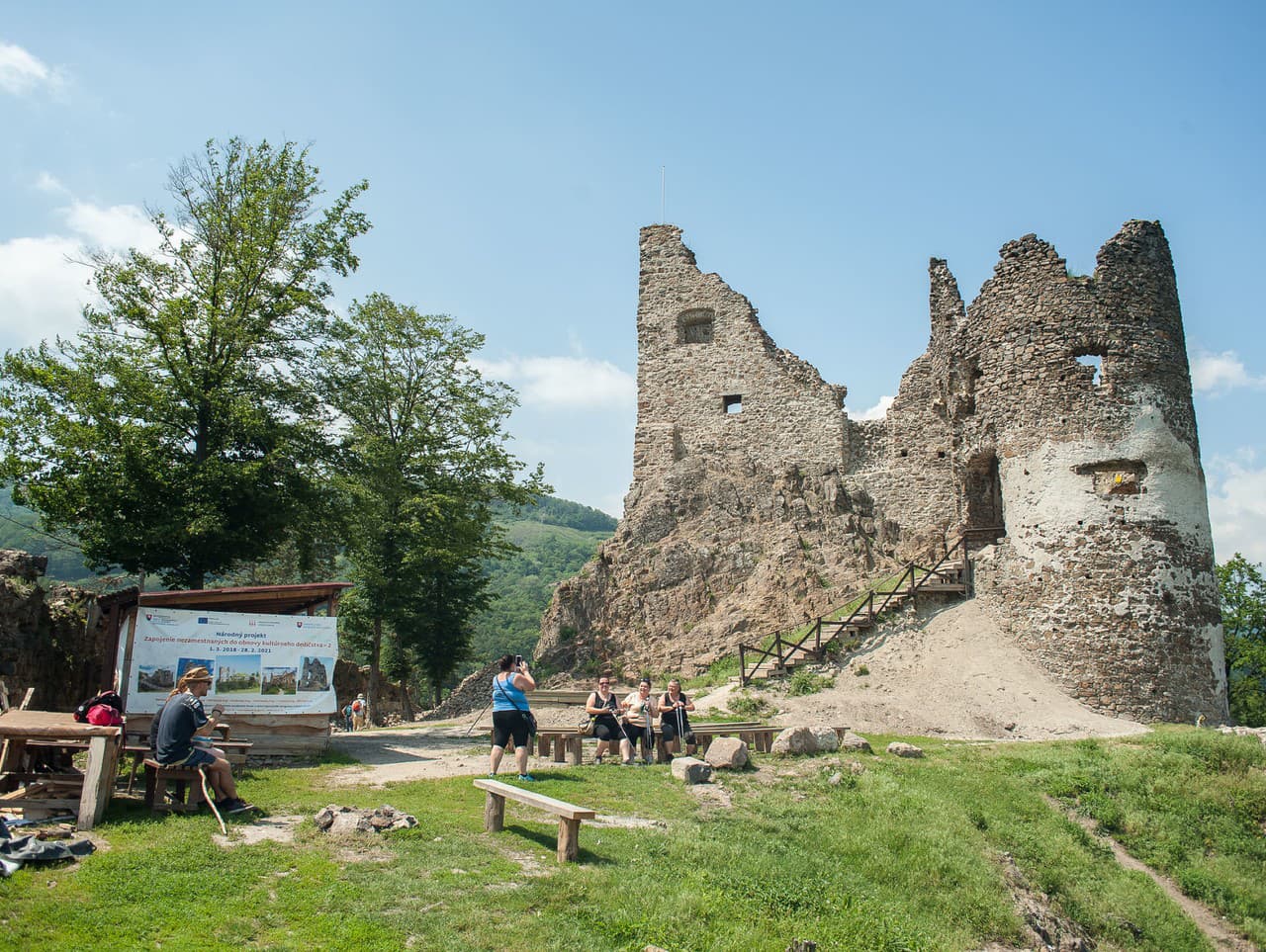 Hrad Revište