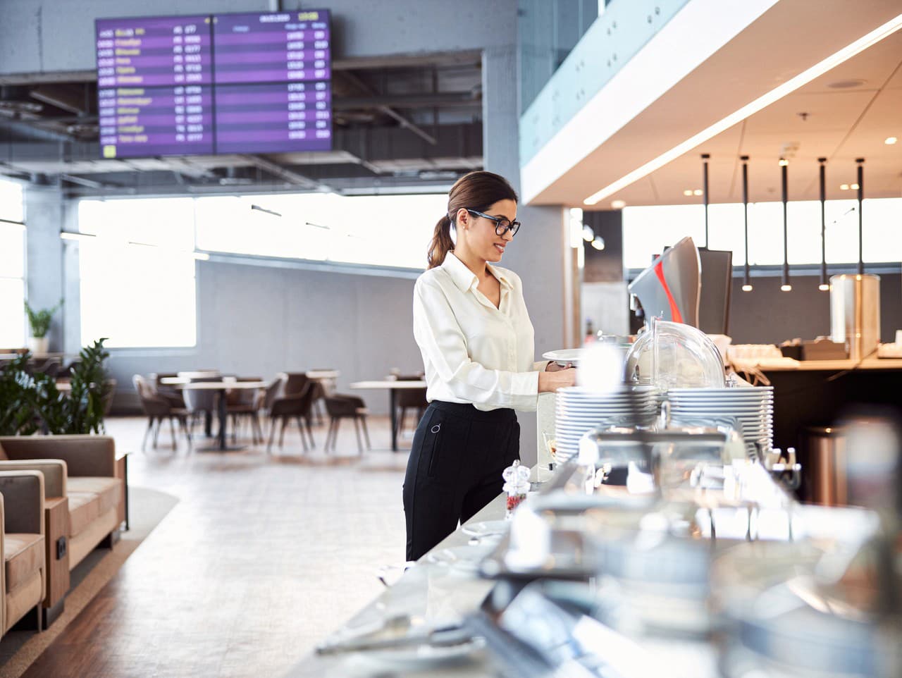 Letiskové salóniky poskytujú miesto pre oddych počas letov.