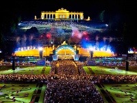 Open air koncert Viedenských filharmonikov v Schönbrunne, Rakúsko