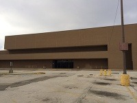 Rolling Acres Mall, USA