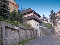 Katov dom, Trenčín