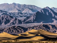Duny v Mŕtvom údolí (Death Valley), USA