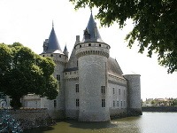 Zámok Sully-sur-Loire, Francúzsko