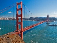 Most Golden Gate je symbolom Spojených štátov. Každý deň po ňom prejde viac než 100 tisíc áut.