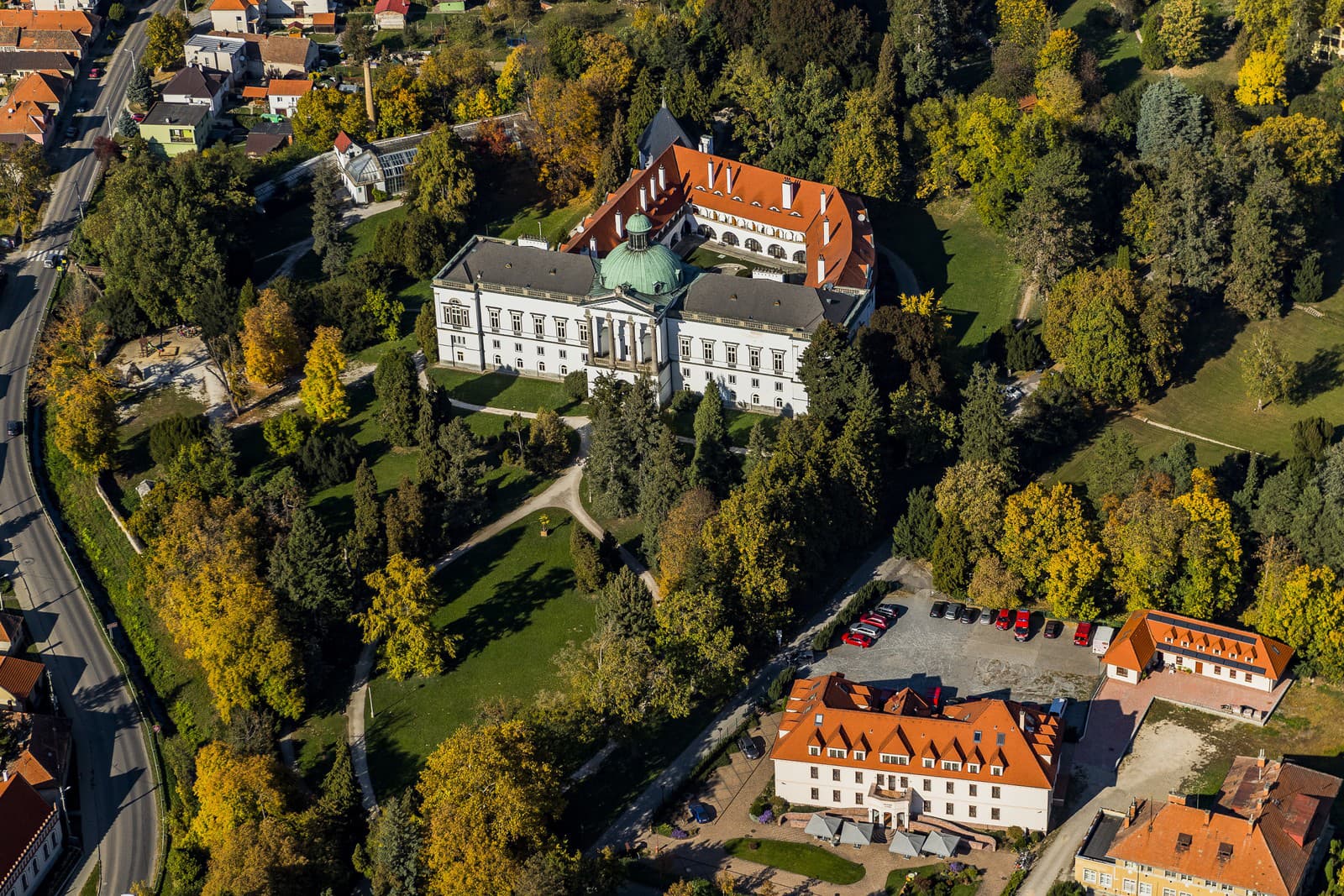 Letecký pohľad na Topoľčianky