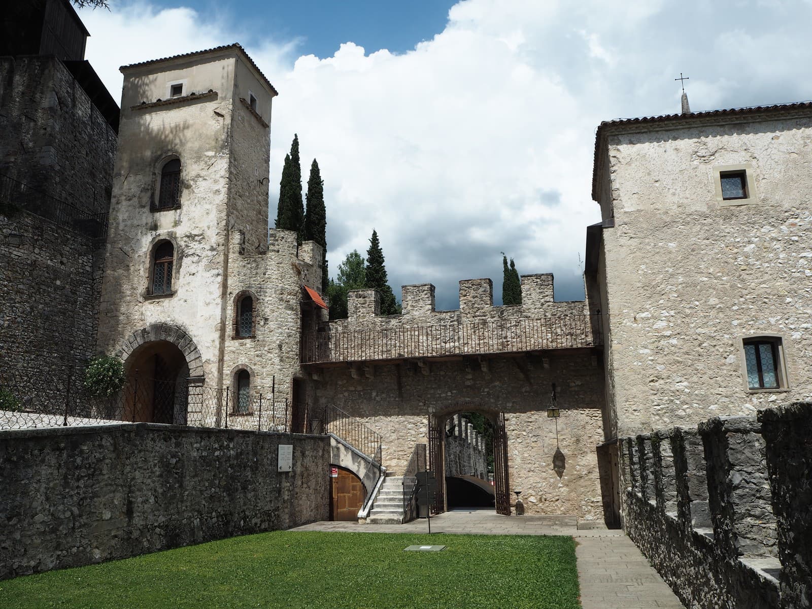 Taliansky CastelBrando - hrad