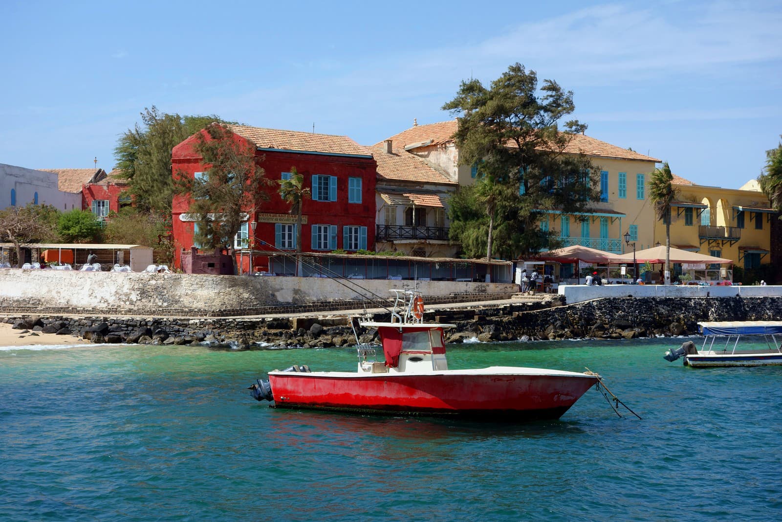 Senegalský ostrov Gorée presiakol
