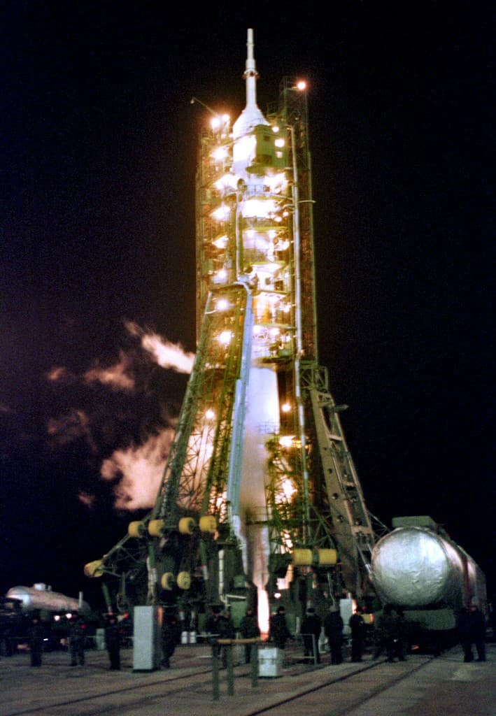 Posledné chvíle pred štartom rakety