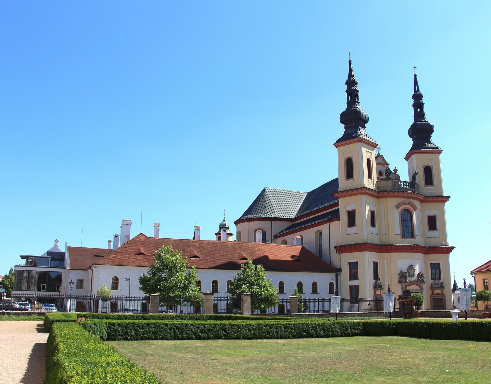 Piaristický kostol