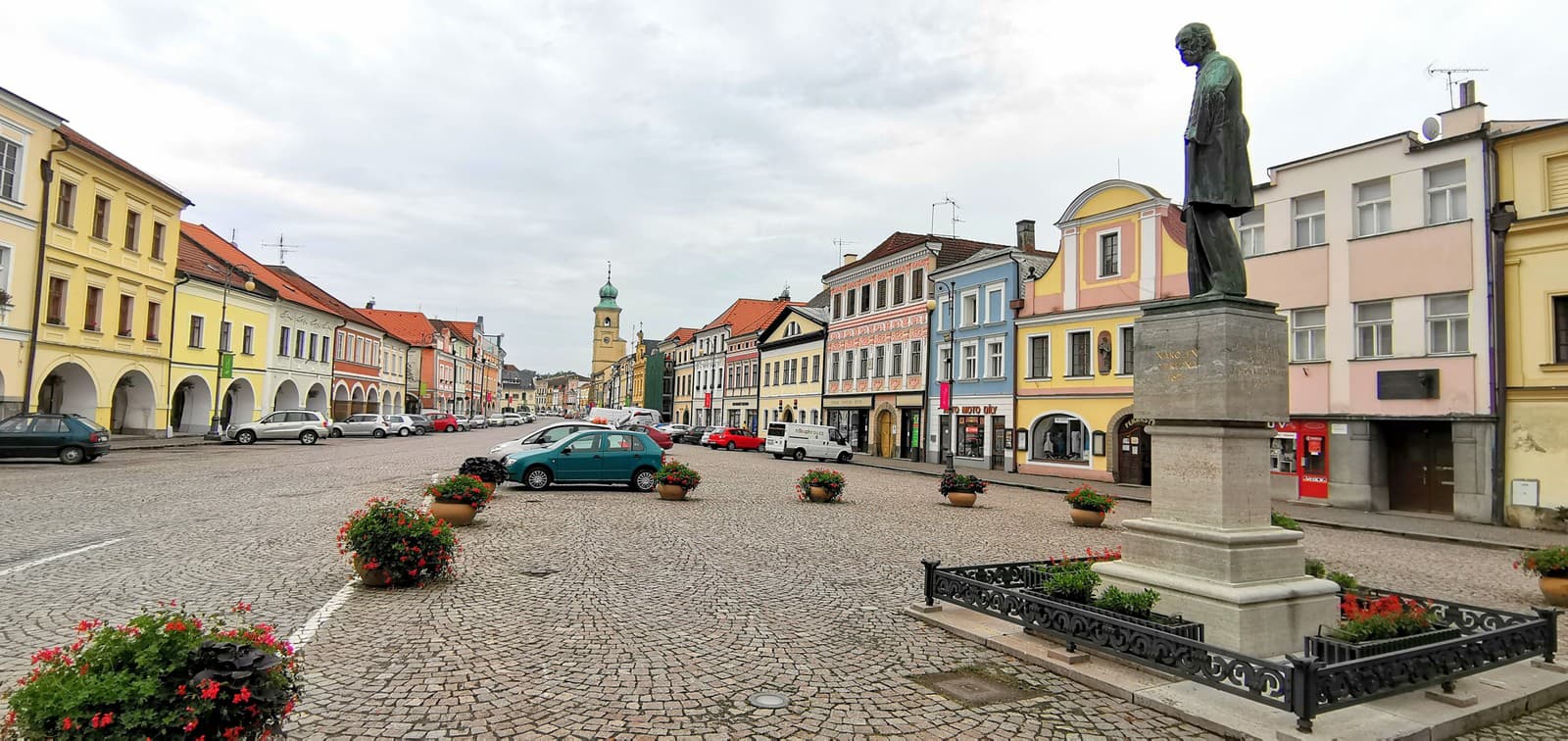 Smetanovo námestie s jeho pomníkom