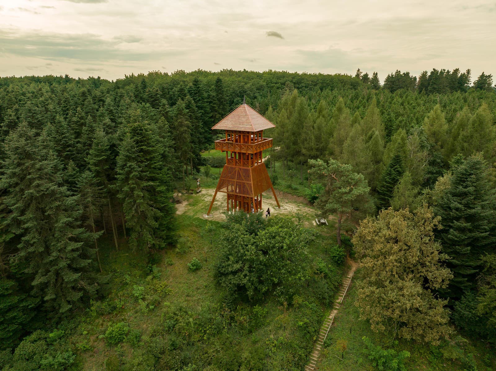 Jar v Maďarsku: Týchto