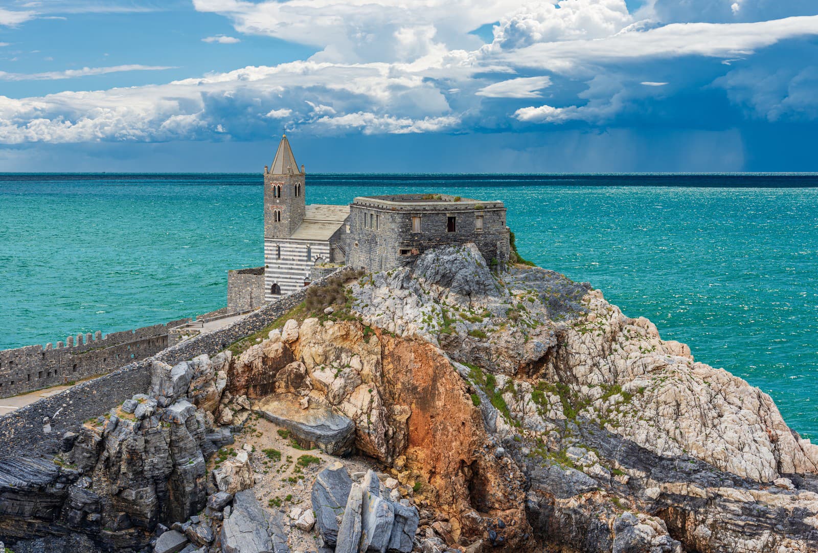 Portovenere patrí k perlám