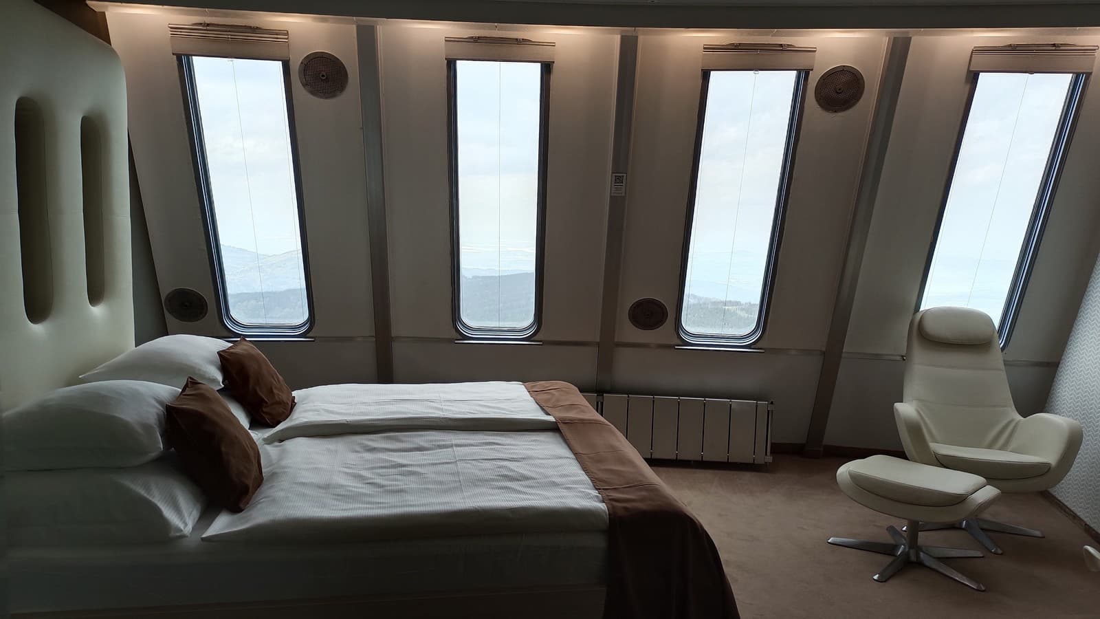 Hotel z inej galaxie: