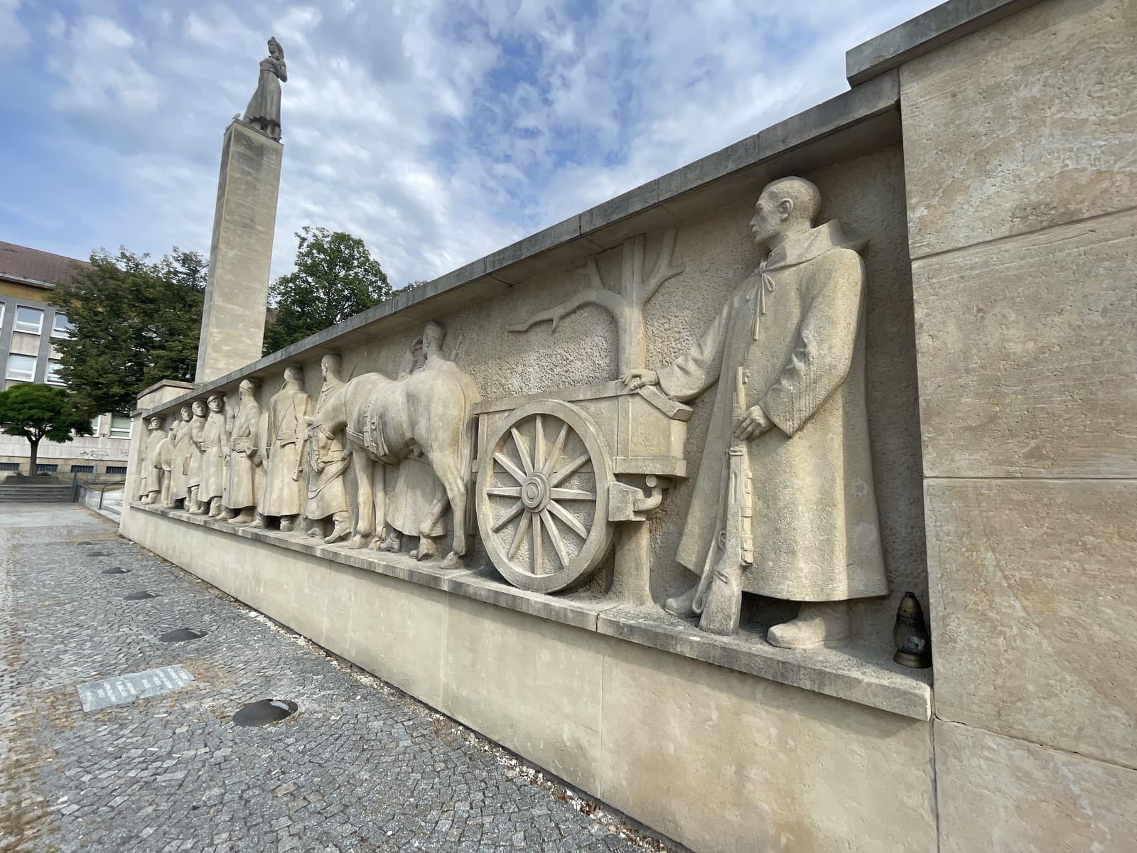 Slovenské národné povstanie zasiahlo