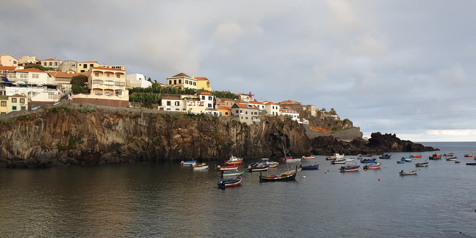 Câmara de Lobos patrí k najutentickejším miestam Madeiry.
