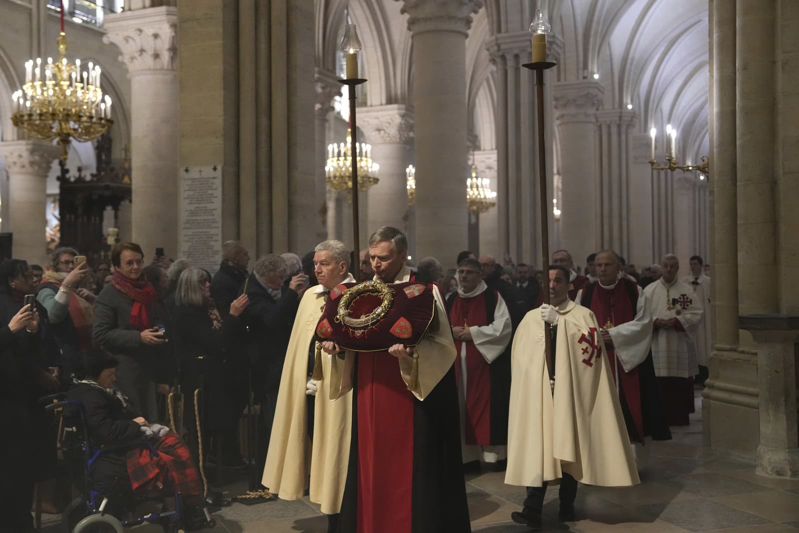 Do katedrály Notre-Dame sa