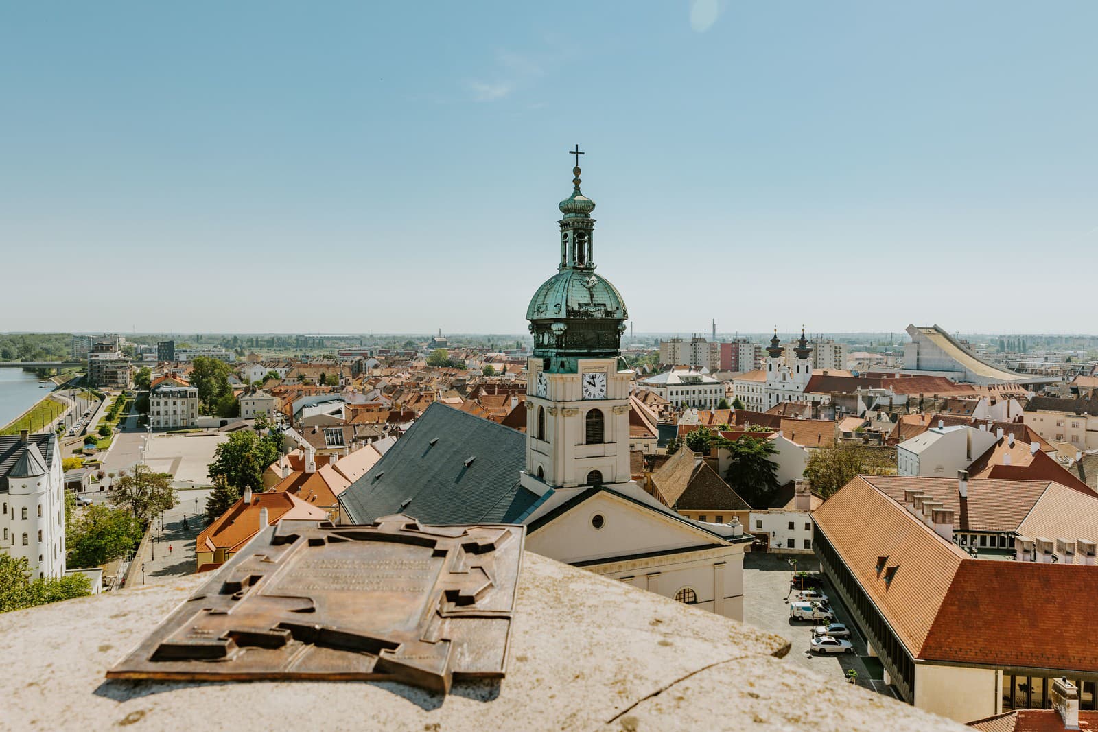 Objavte Győr: mesto plné