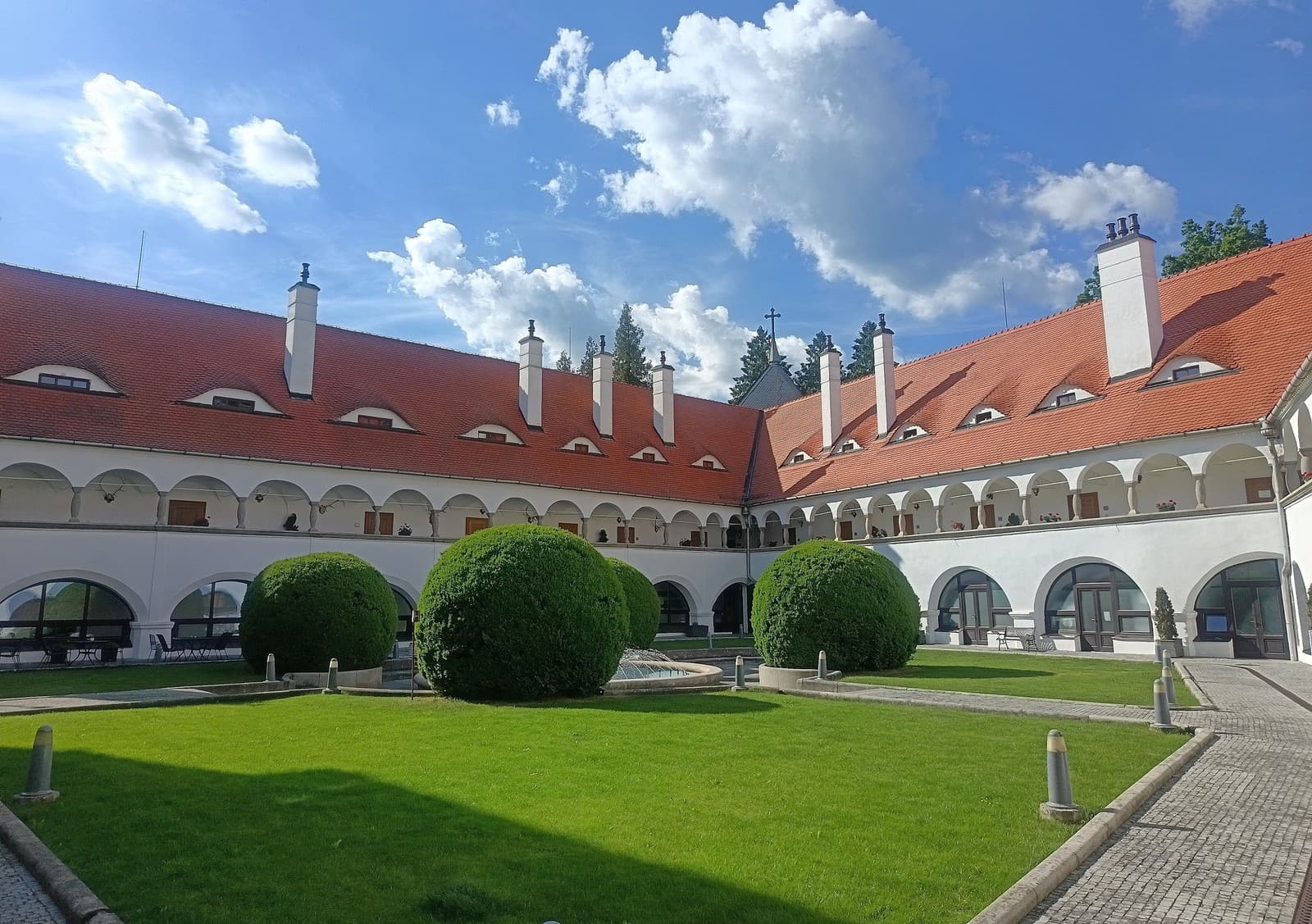 Hotelová časť Topoľčianskeho kaštieľa