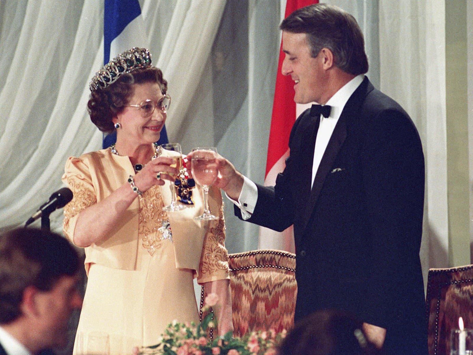 Buckinghamský palác vystaví oblečenie