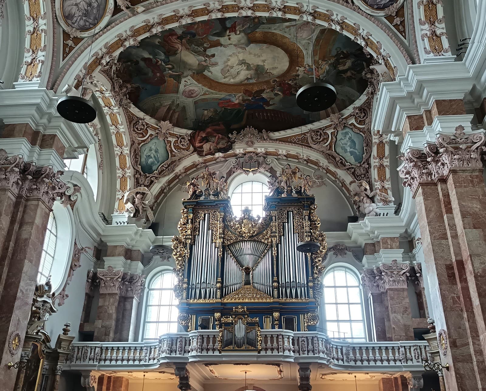 Interiér barokovej Katedrály sv. Jakuba