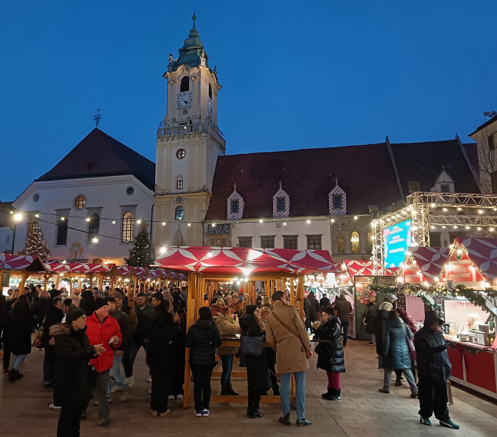 Мы сравнили цены в